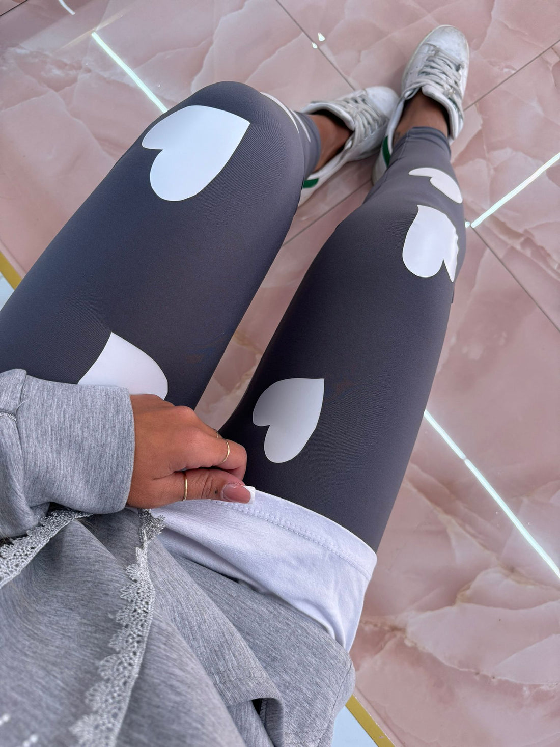 LEGGING GRIGIO CUORI BIANCHI